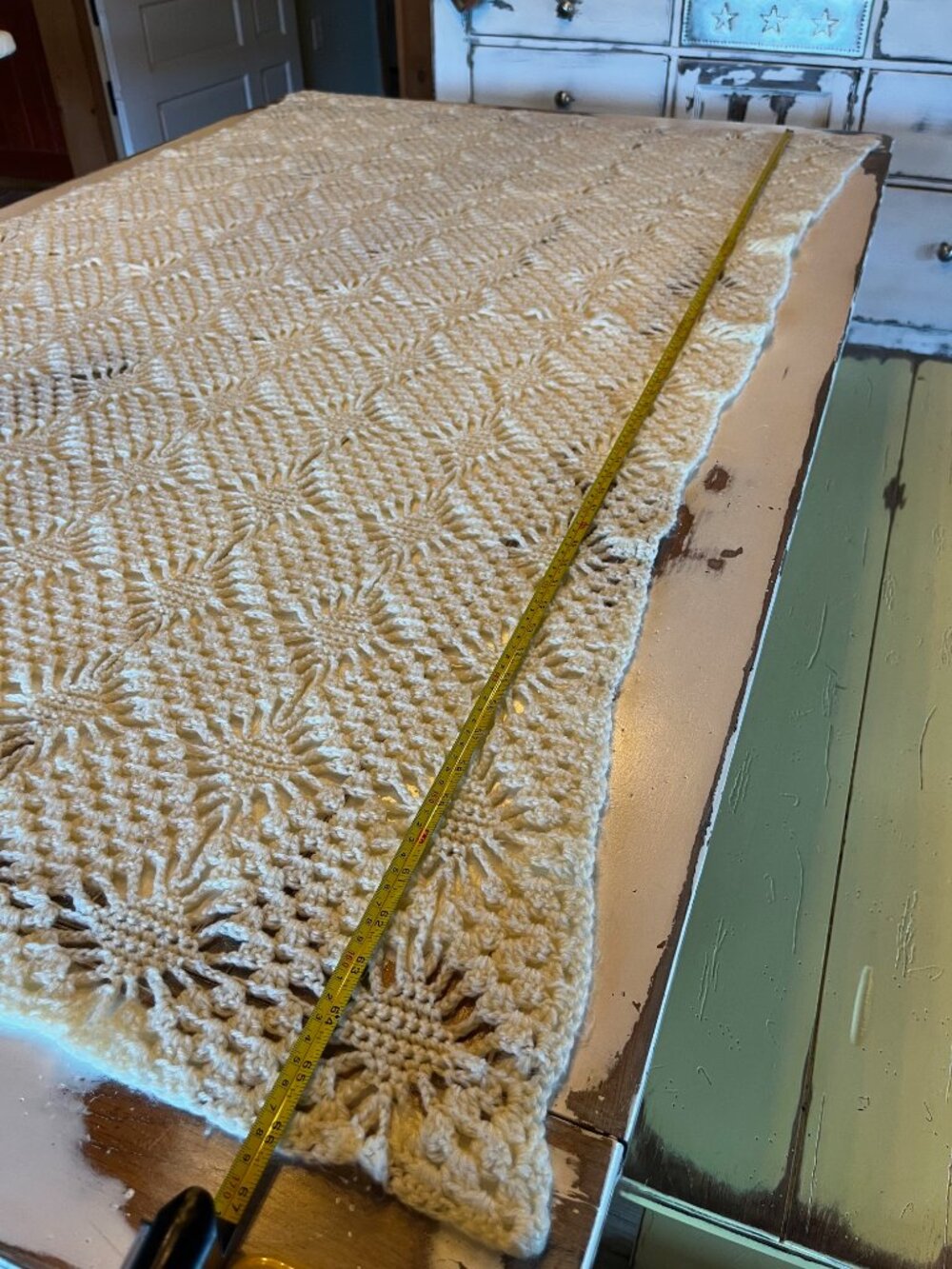 Vintage Handmade Cream Crochet Afghan Throw Blanket Medallion Popcorn Stitch - Picture 9 of 12